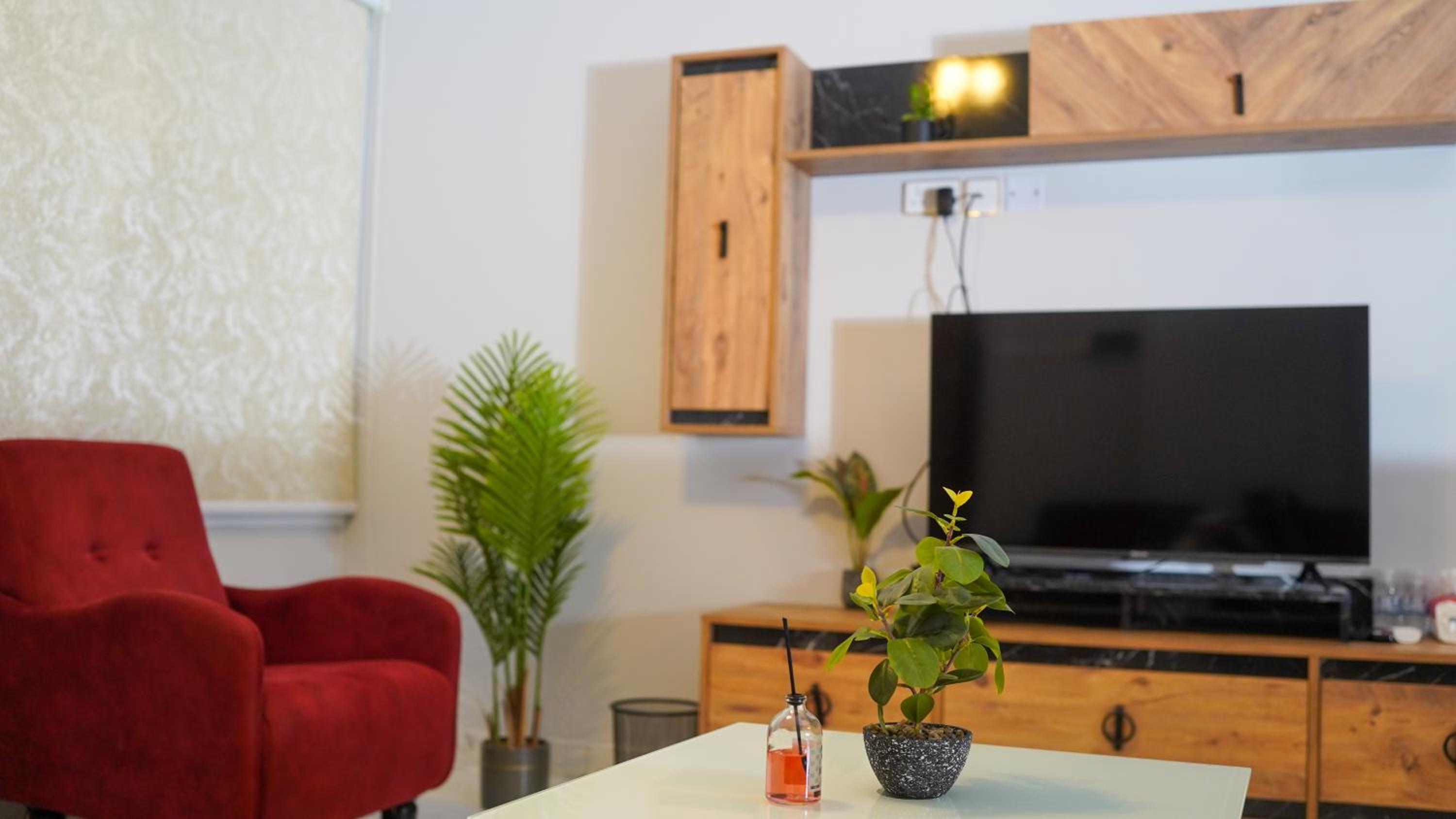 AECO lovely 2 bedroom apartment for family and friends view 2