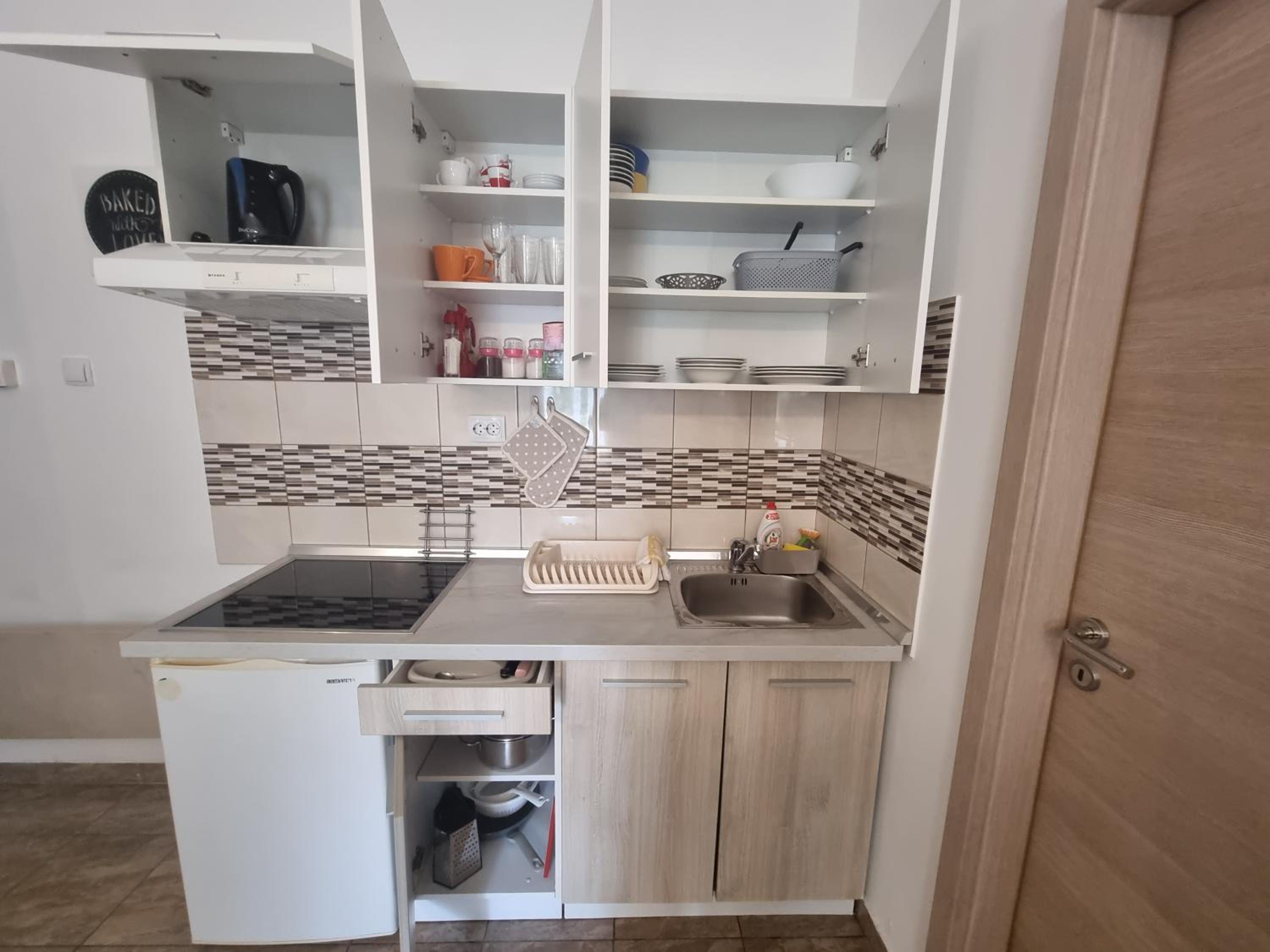 Studio Fiume-Potok en Rijeka — kitchen