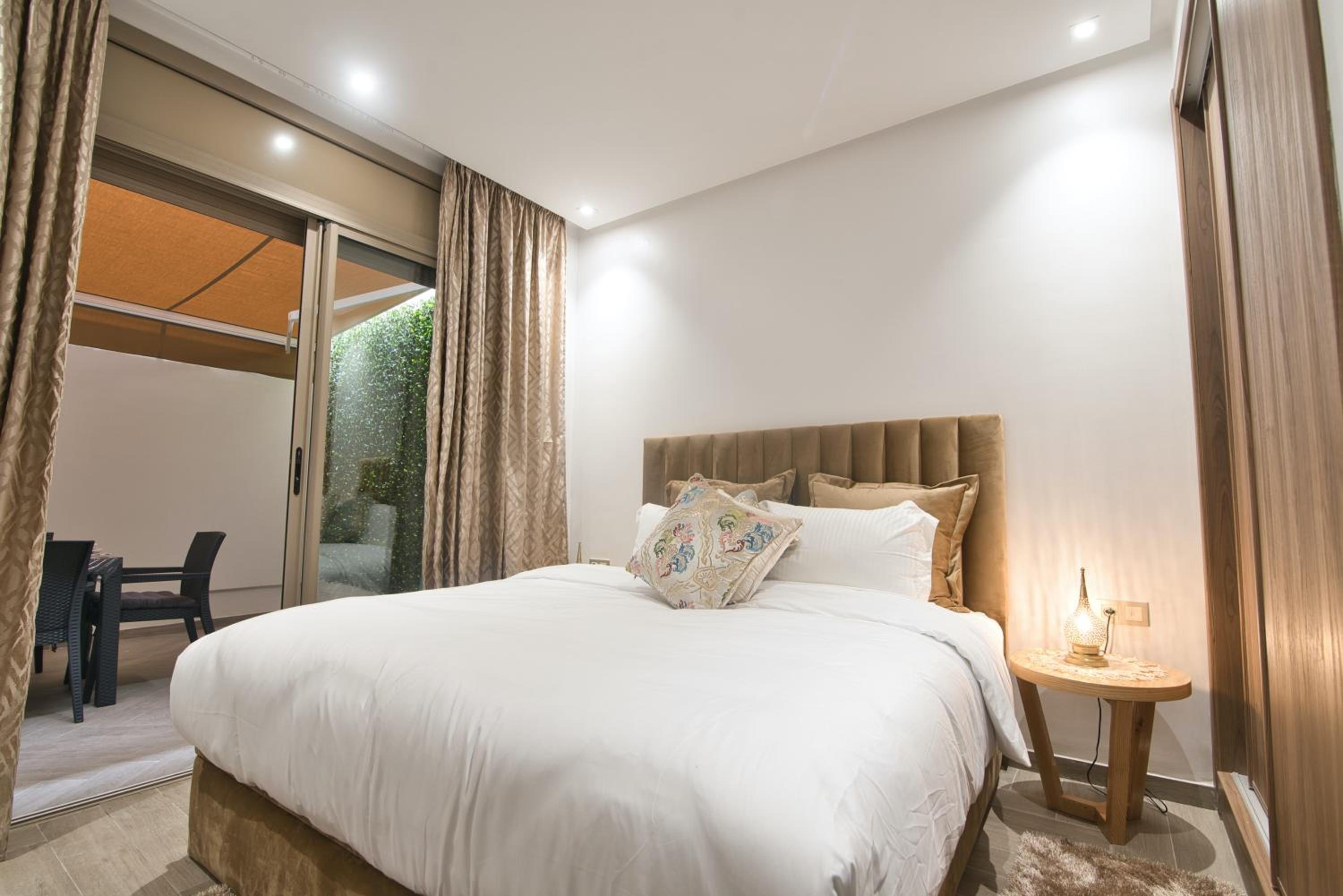 New Luxury Apartment 135sqm with Seaview Unlimited WiFi and Optical Fiber view 5