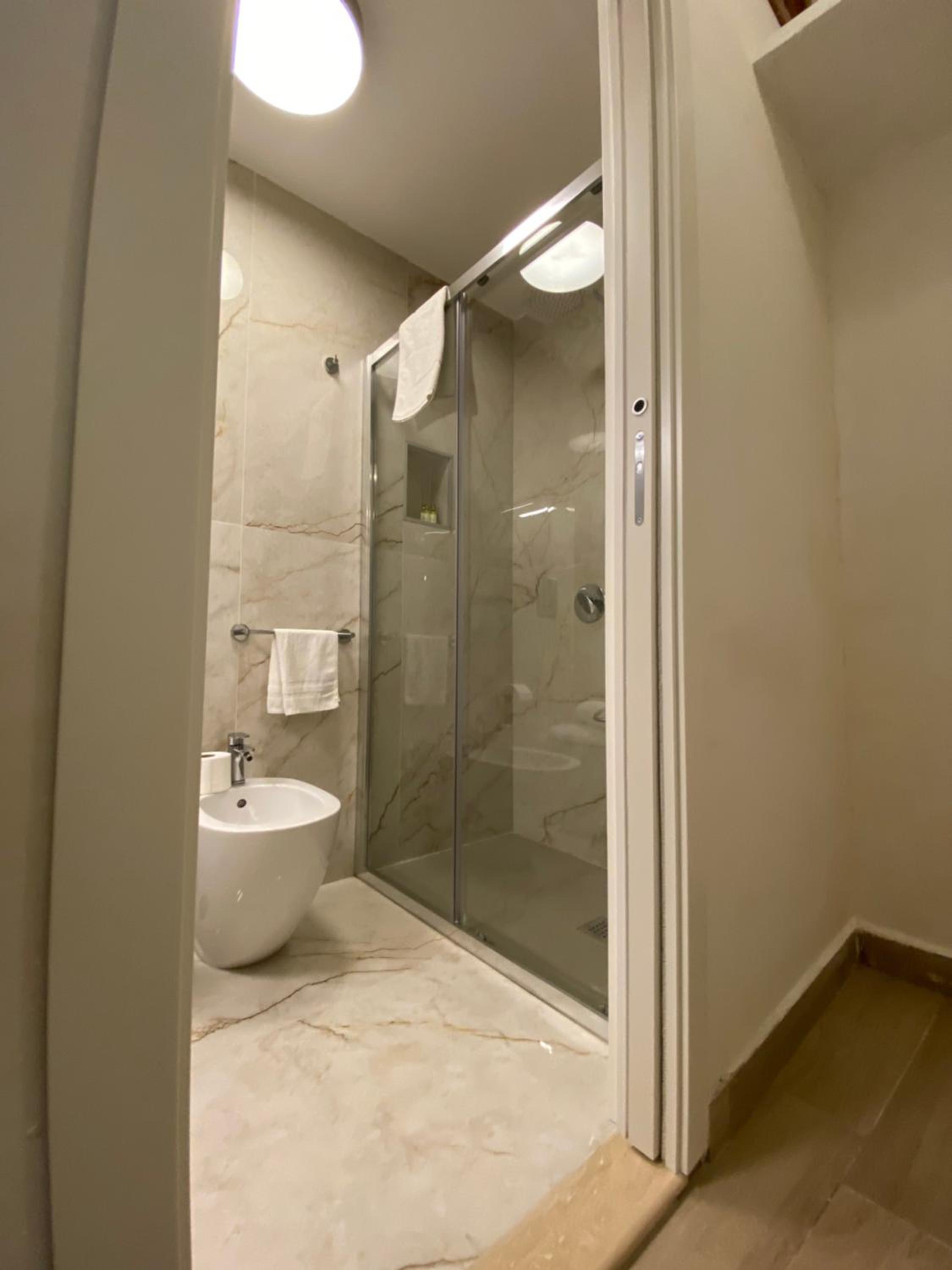 Paura Suite Apartment