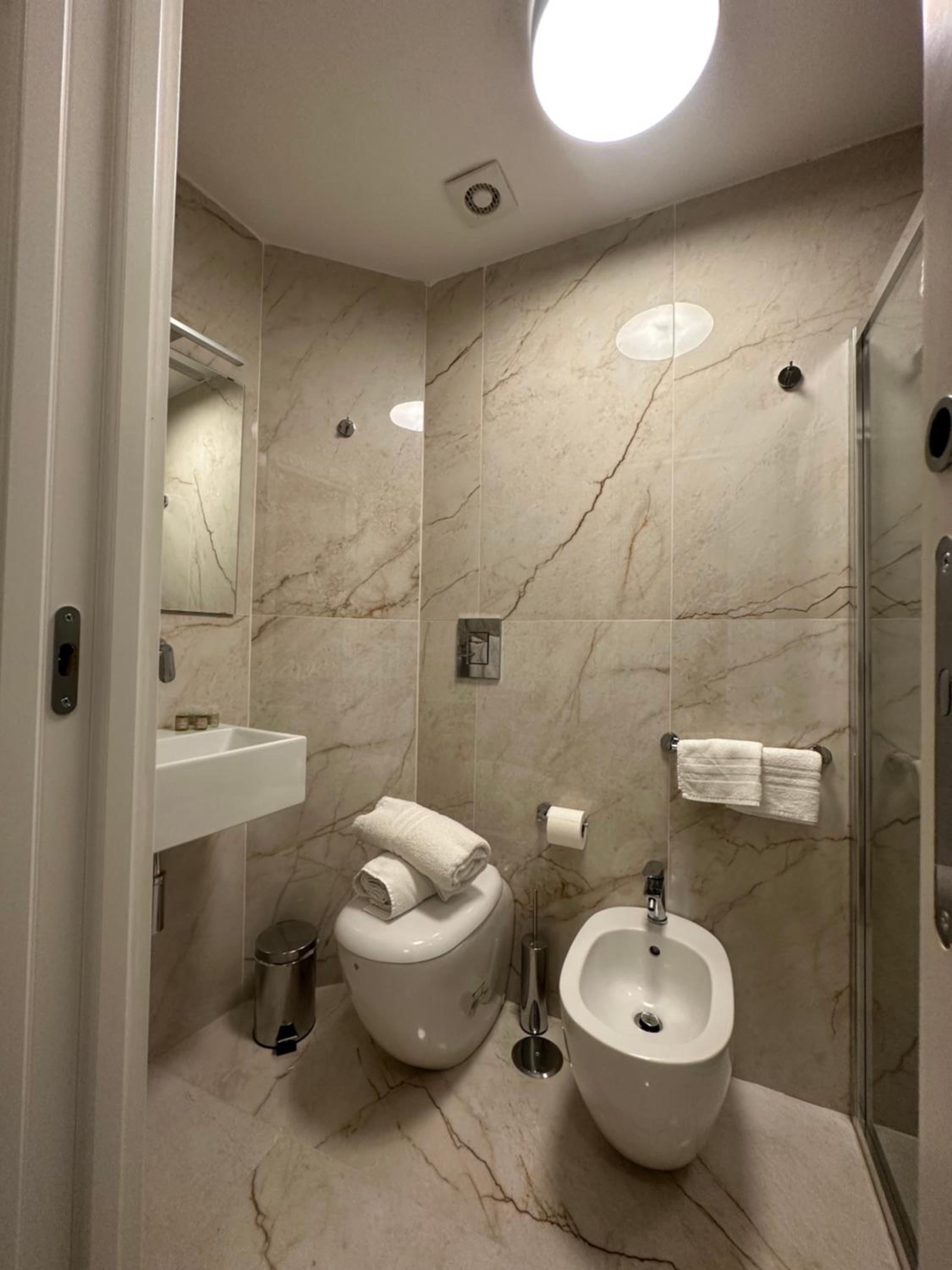 Paura Suite Apartment