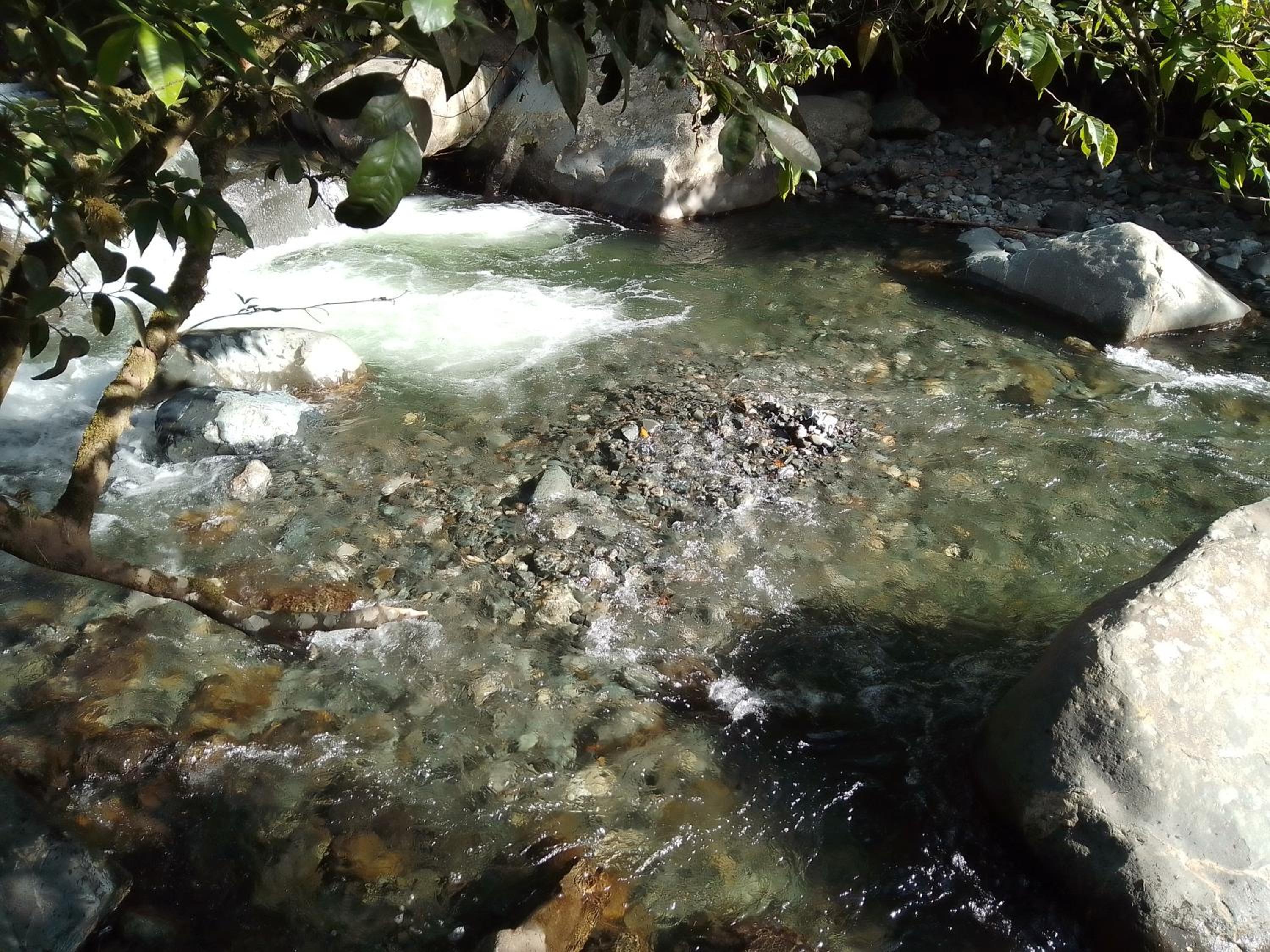 Chalet al lado del rio Pance