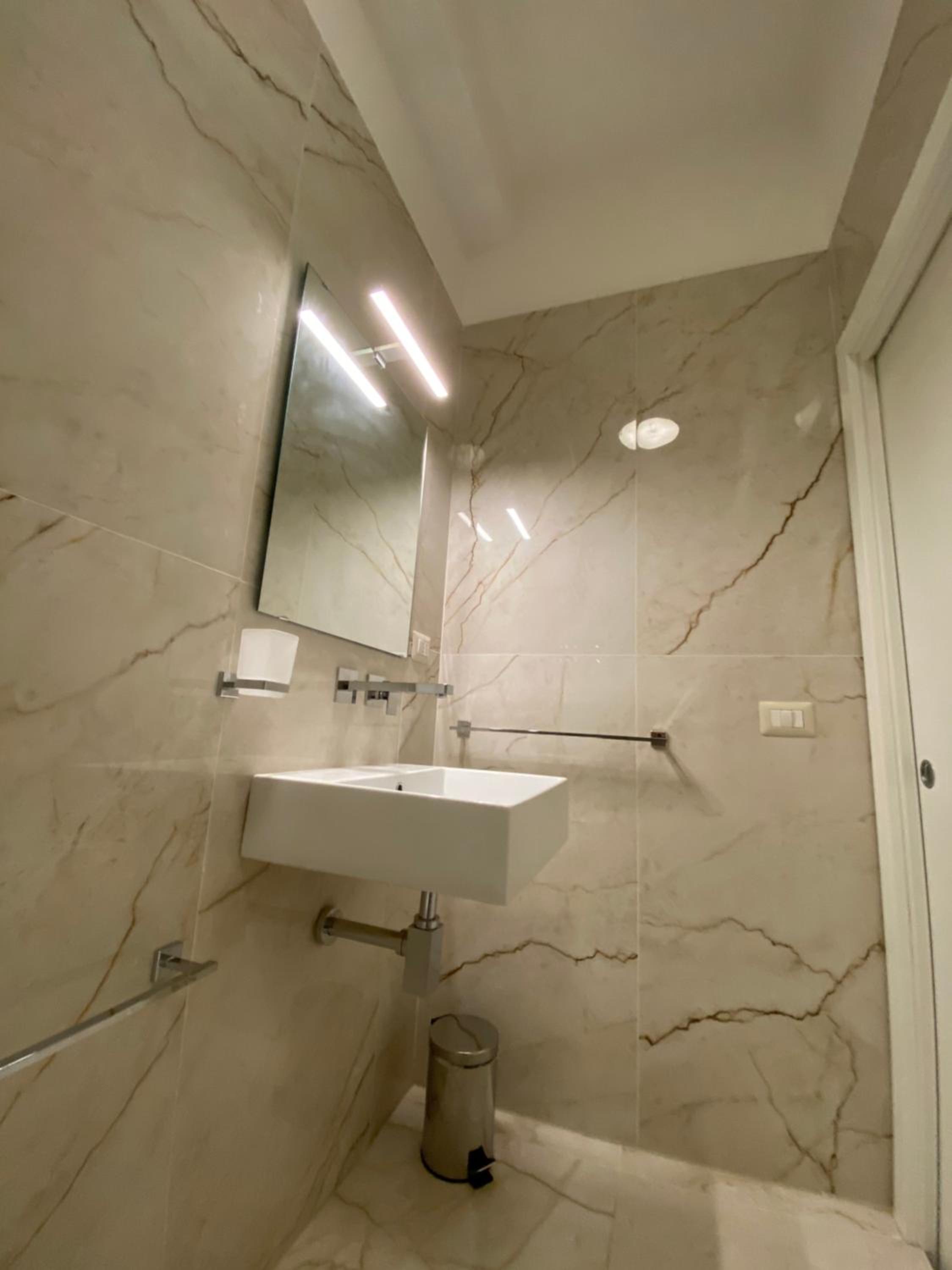 Paura Suite Apartment