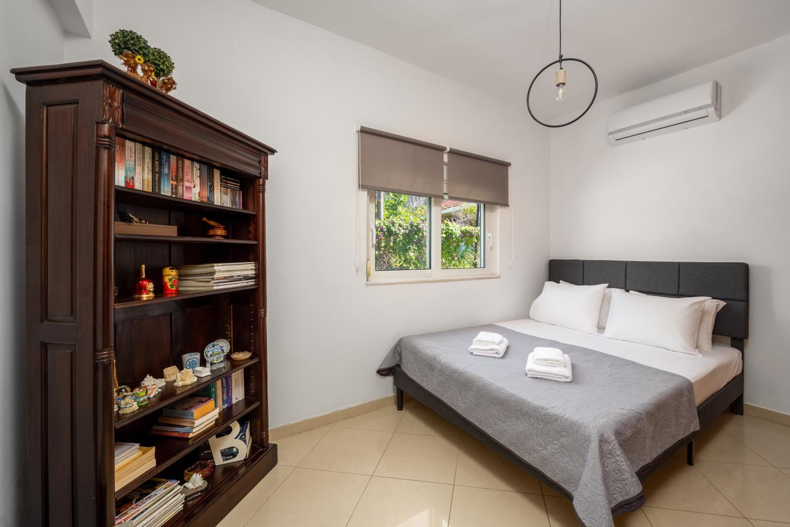 Aelia Luxury Villa view 3