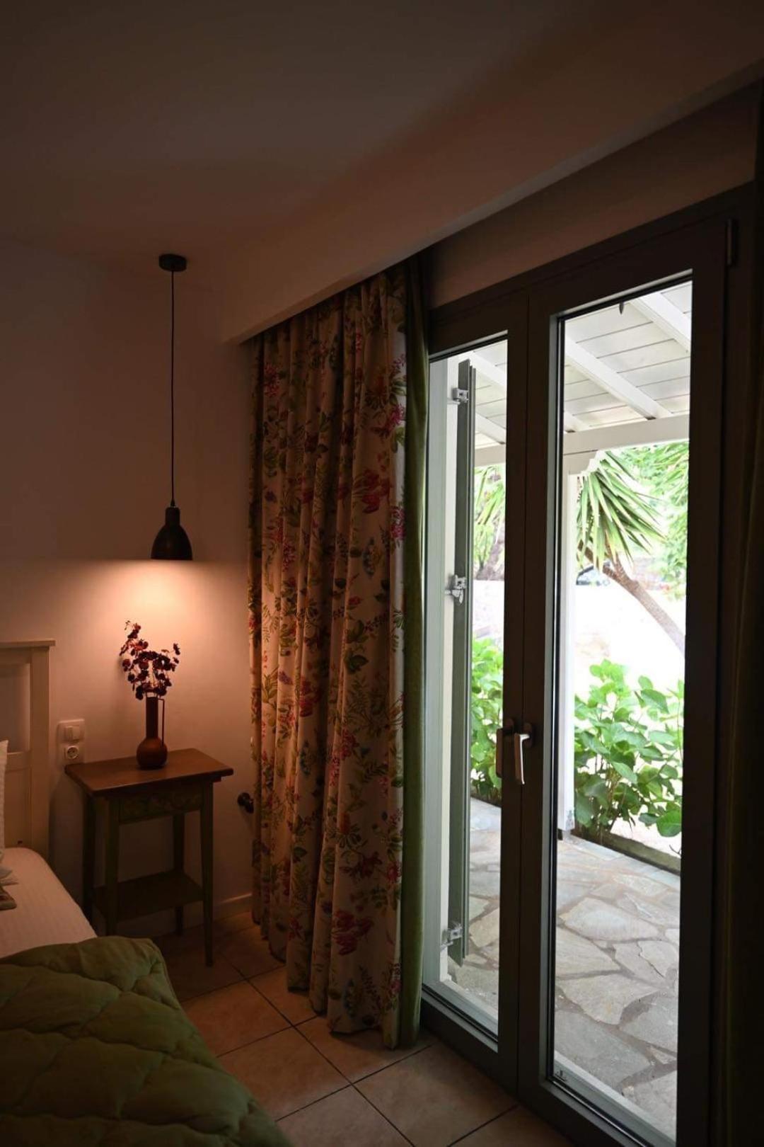 LIVADAKI COTTAGE