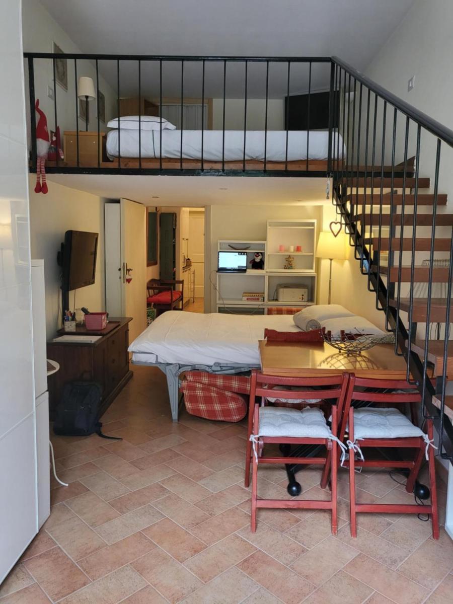 Borgo Pio Vatican Apartment