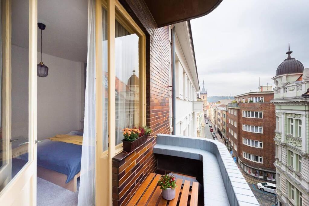 Beautiful flat in city center with balcony