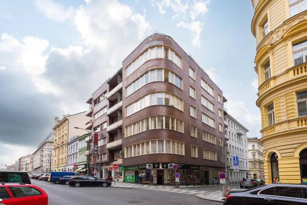 Beautiful flat in city center with balcony