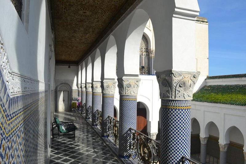 suite in a XVIIIe palace