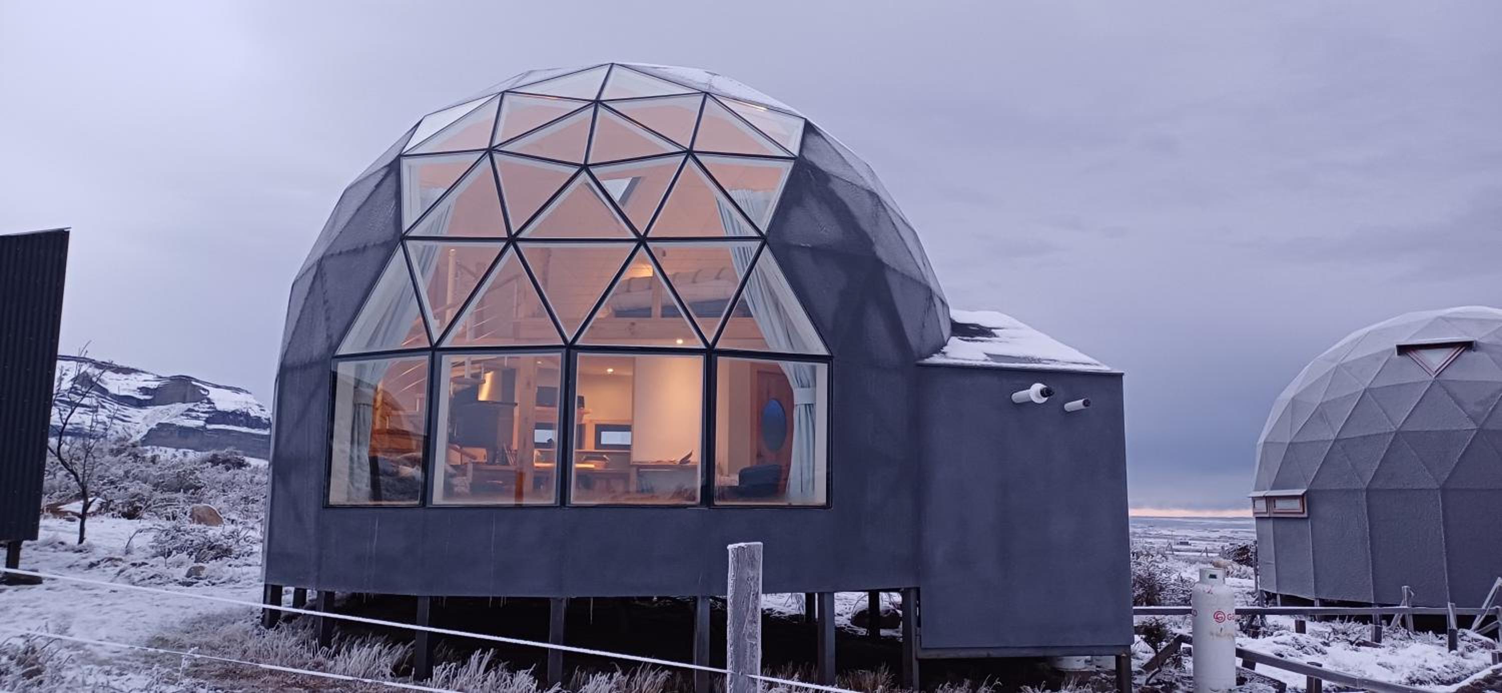 Hotel Dome with Stunning Glacier & Mountain Views - Image 1