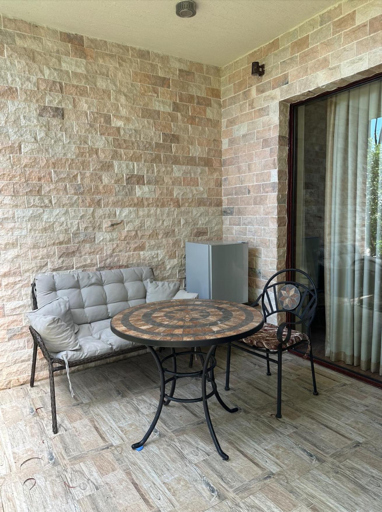 Dreamland Oasis 1st floor Apartment With a Garden by the Sea view 3