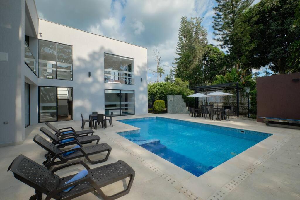 Chalet San German/en EL EDEN/villa de lujo con piscina