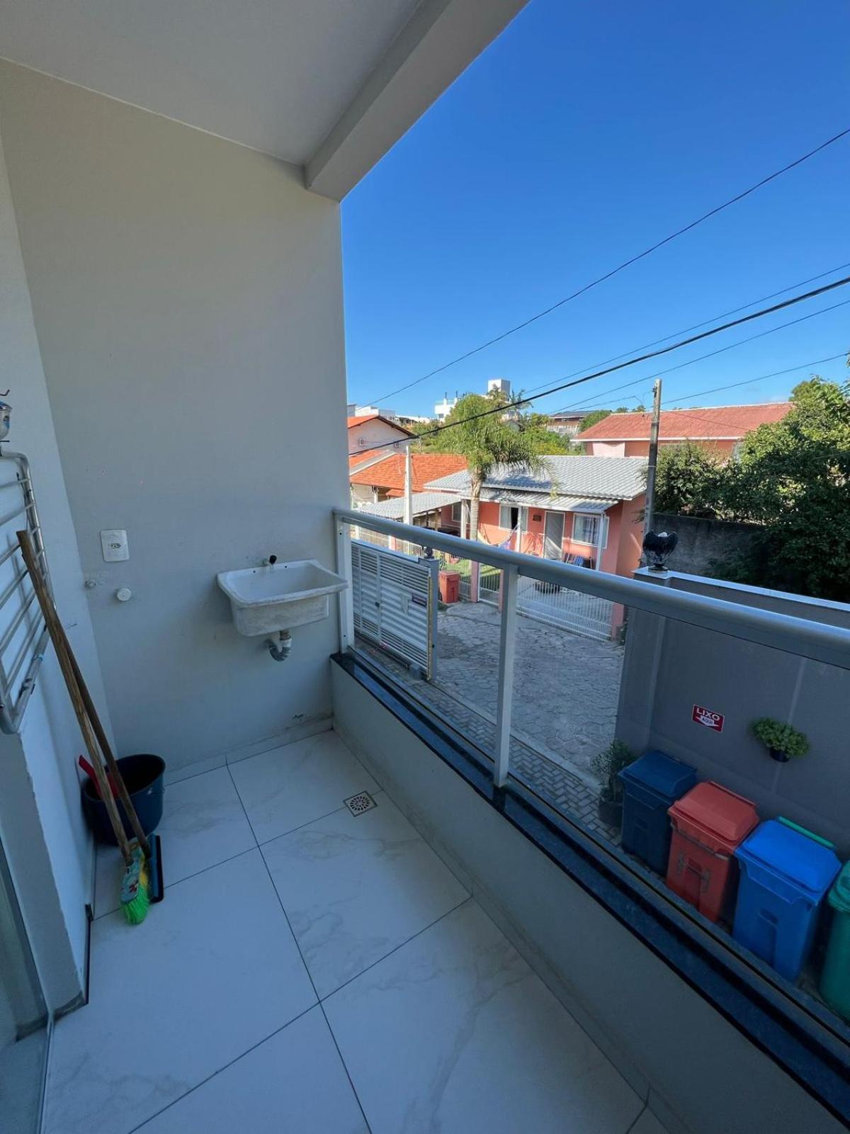 Seu refúgio paradisíaco a apenas 330 metros do mar TUB