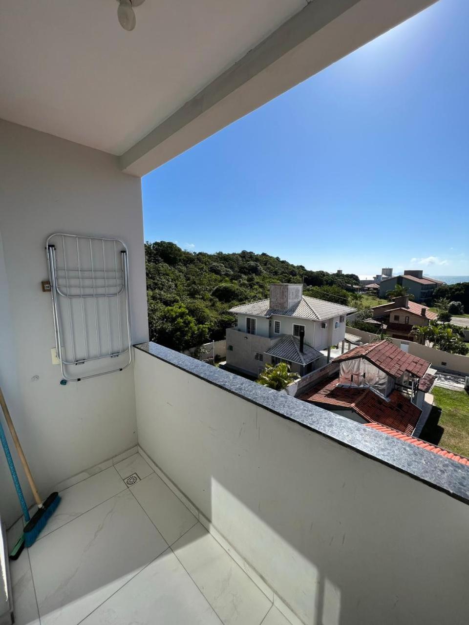 Seu refúgio paradisíaco a apenas 330 metros do mar TUB