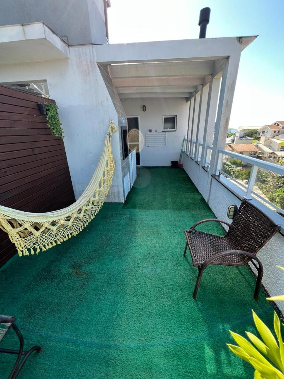 Seu refúgio paradisíaco a apenas 330 metros do mar TUB