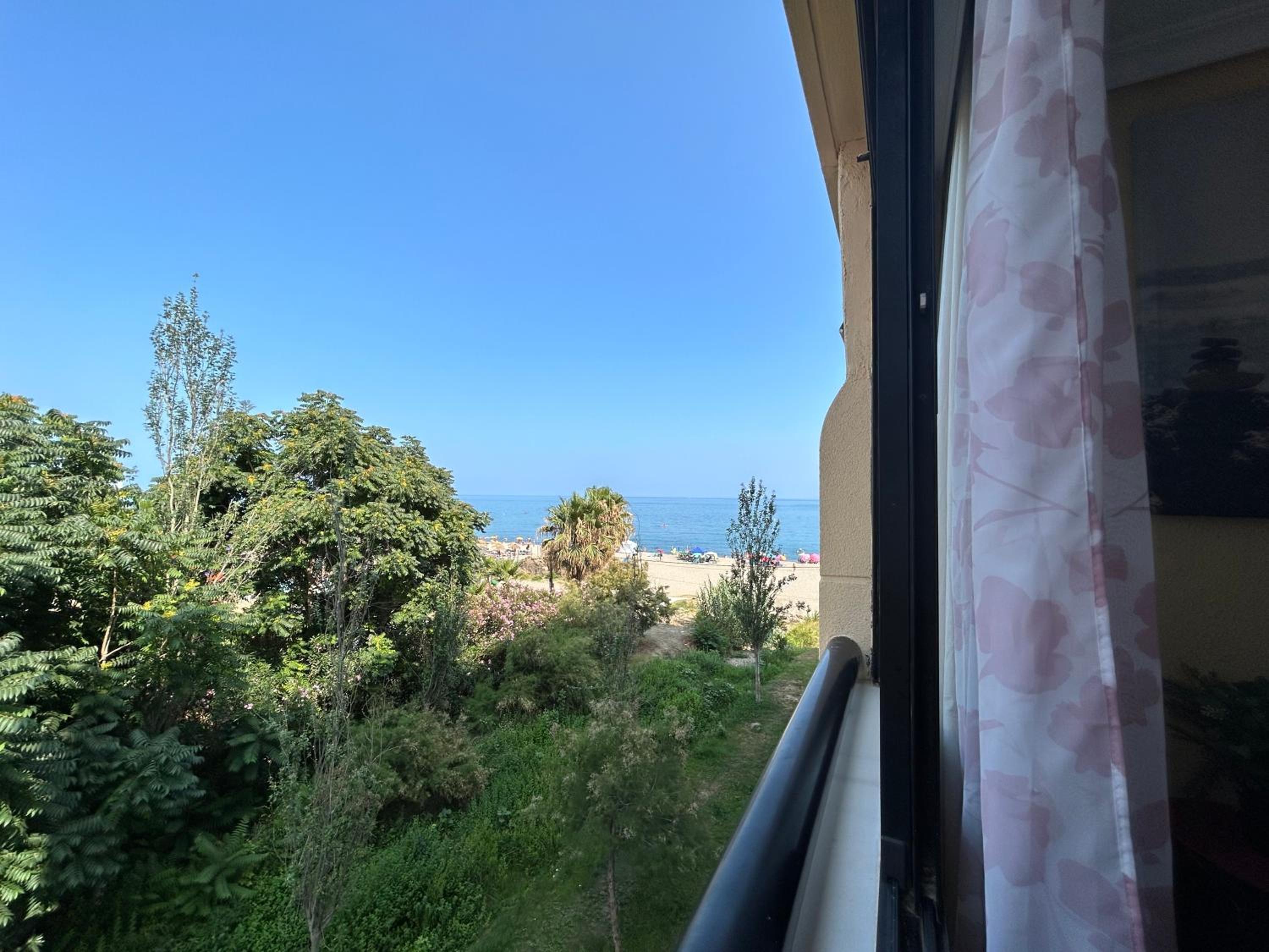 Apartment with Beach Views view 3
