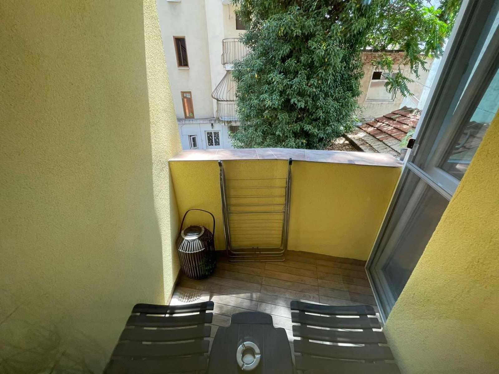 Top Location !!FREE parking!! 