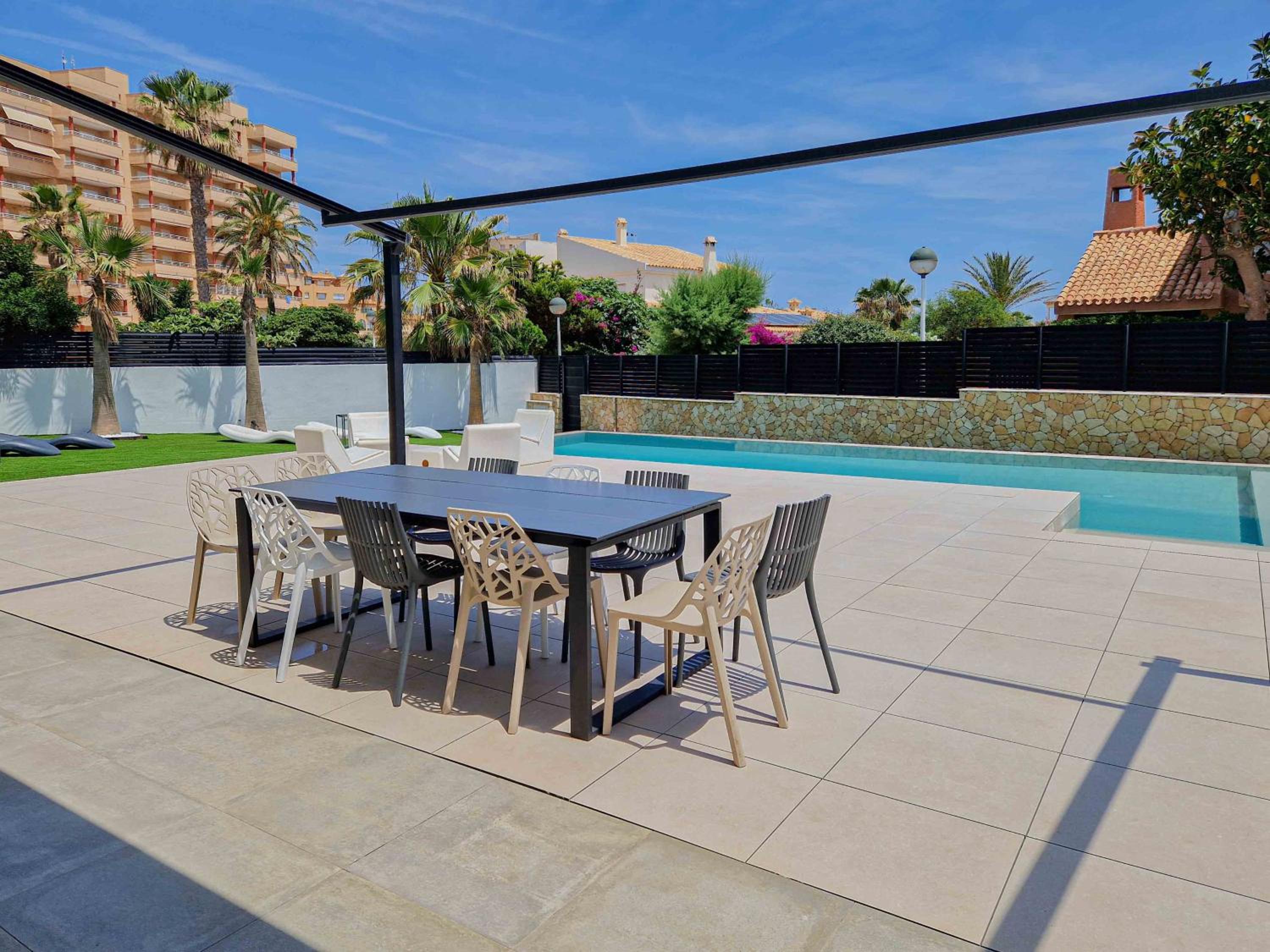 Inmovecos Villa de lujo con piscina privada Gawy