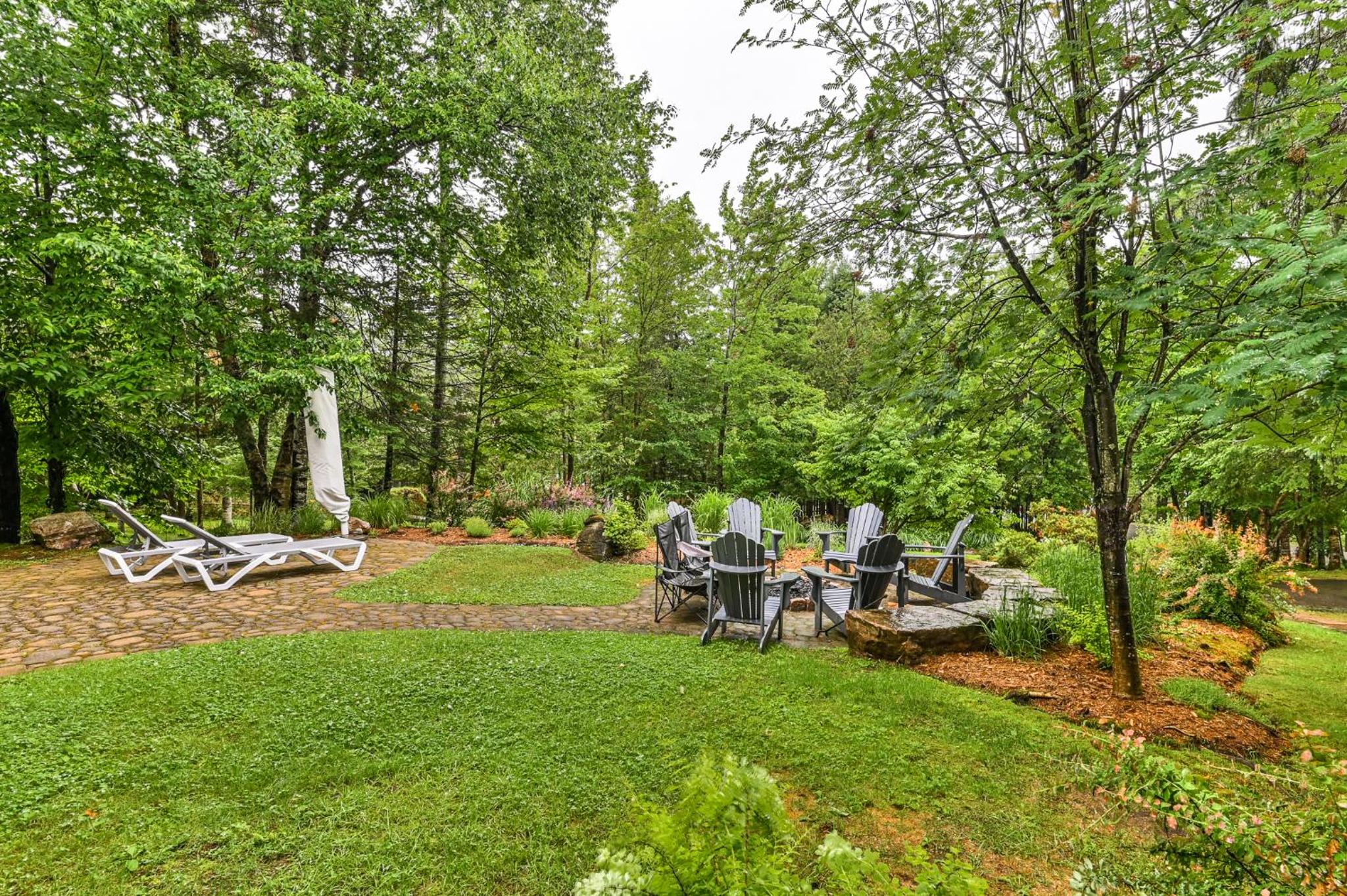 2669 Chemin du Village - Mountain Home w Hot Tub & Sauna next to Village