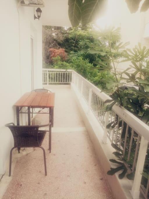 3 room apartment by the beach - free parking