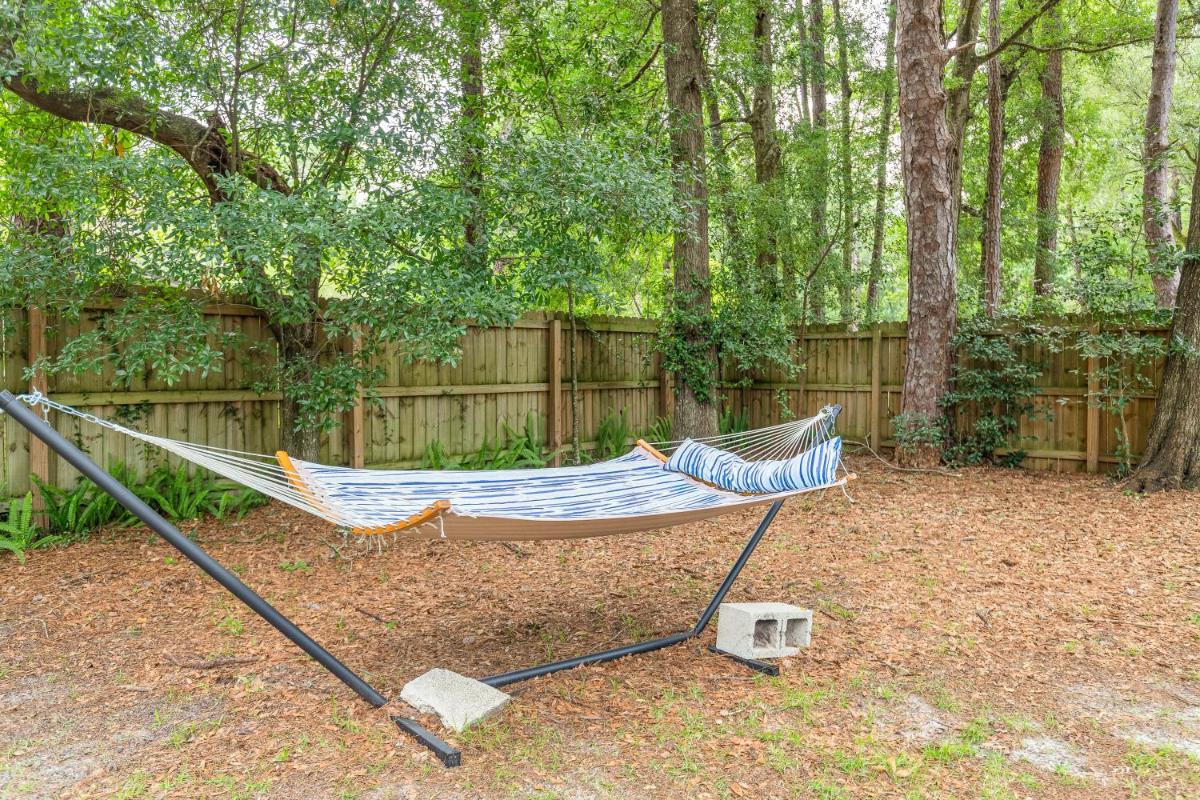 The Gator Getaway- Huge Backyard