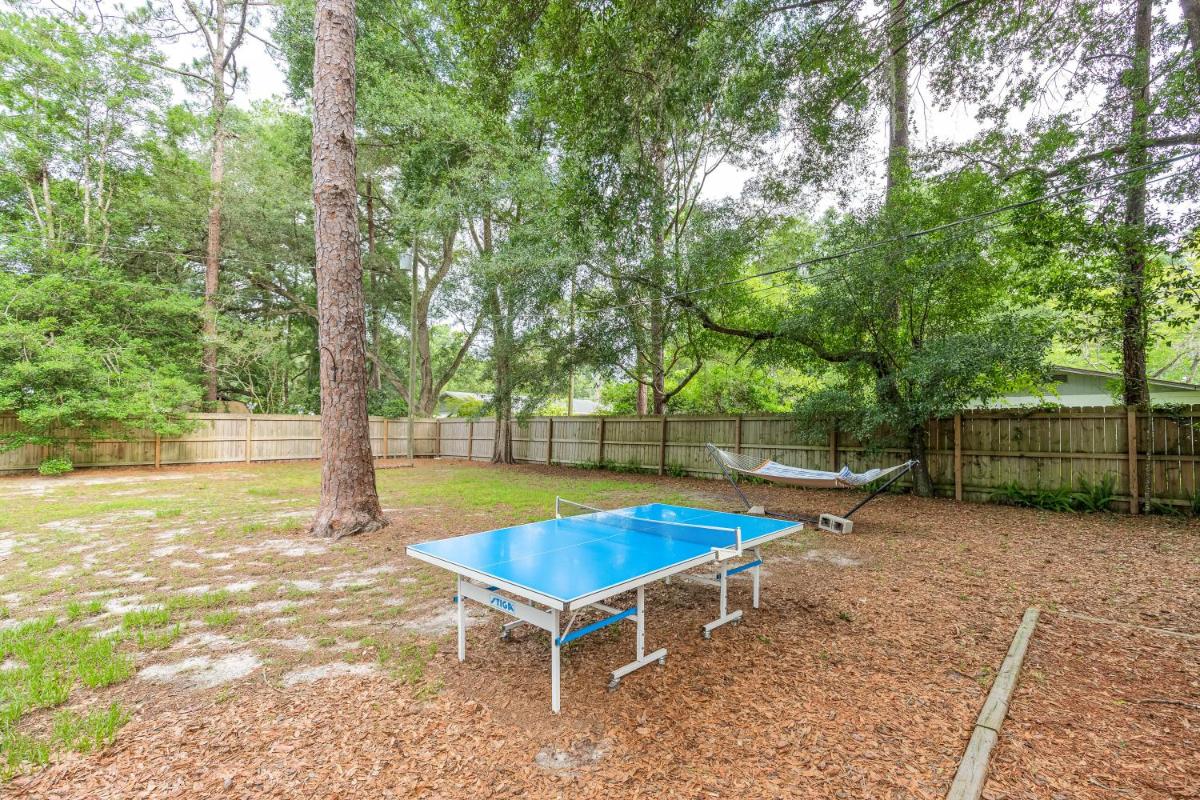 The Gator Getaway- Huge Backyard