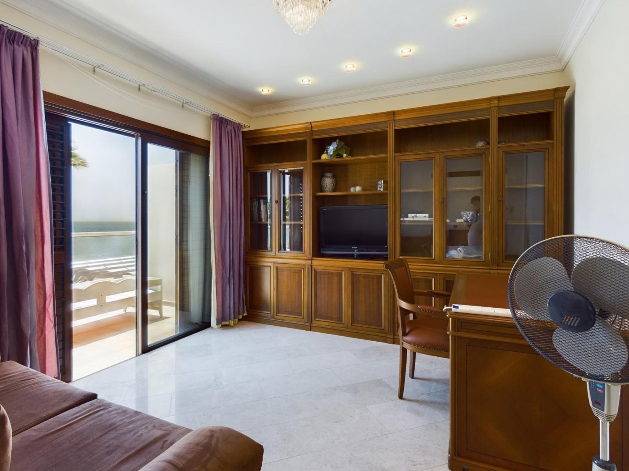 Amazing frontline beach villa
