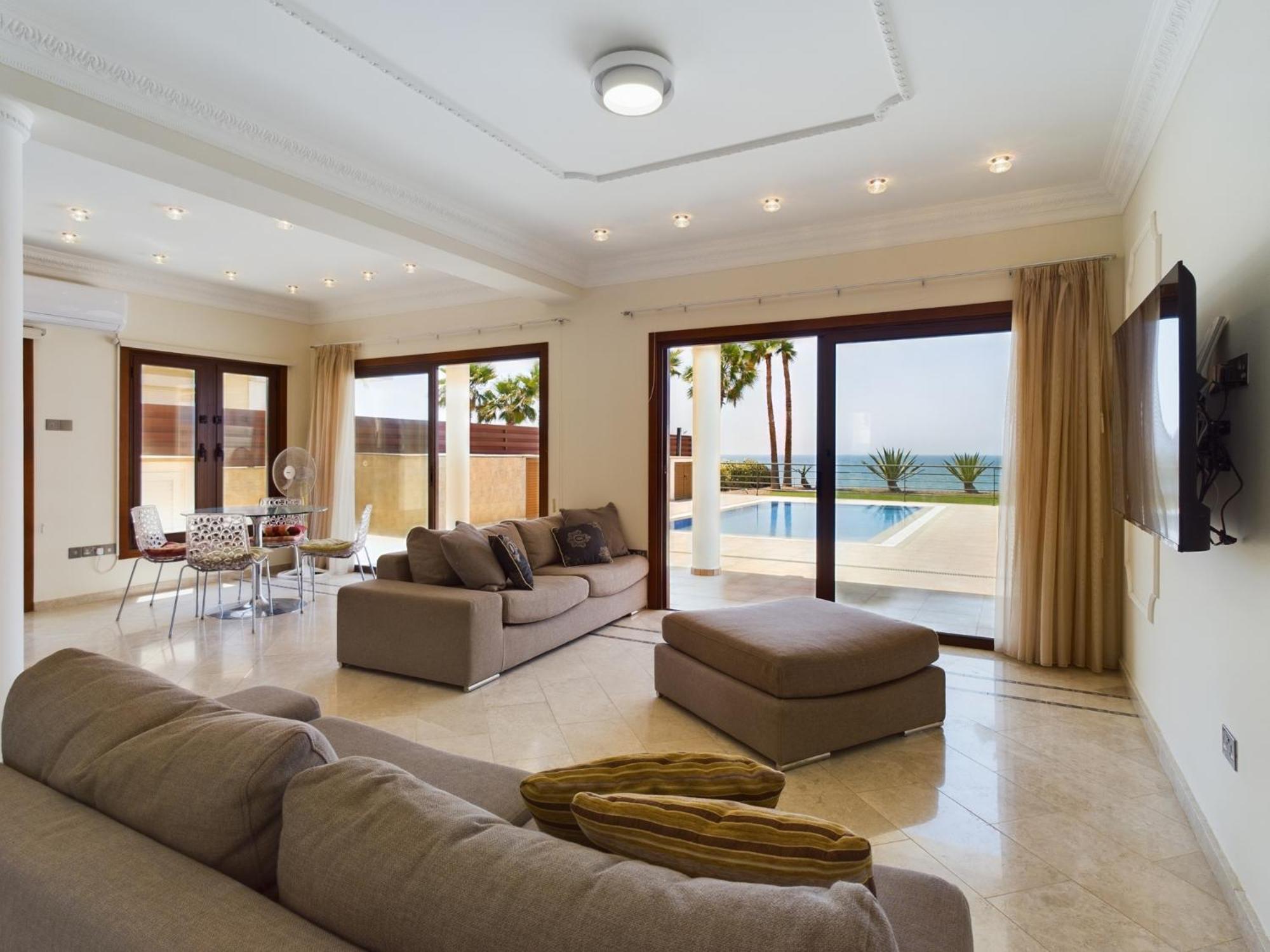 Amazing frontline beach villa