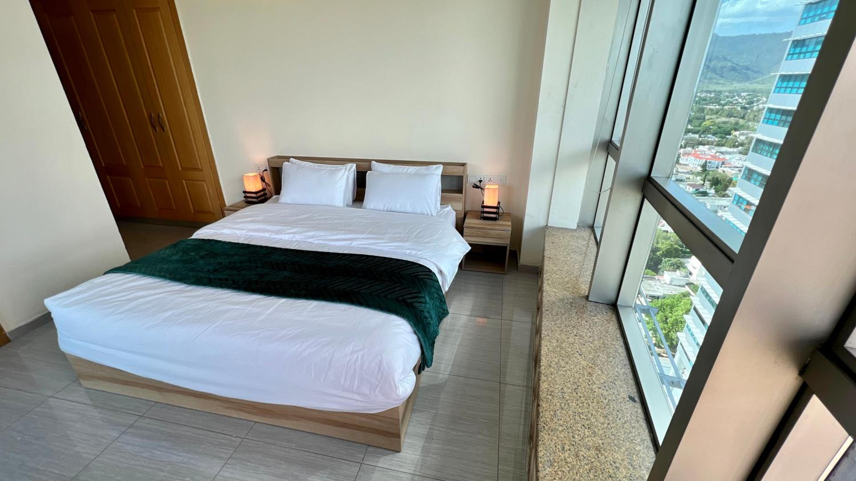 Centaurus Apartment City View Three Beds view 4