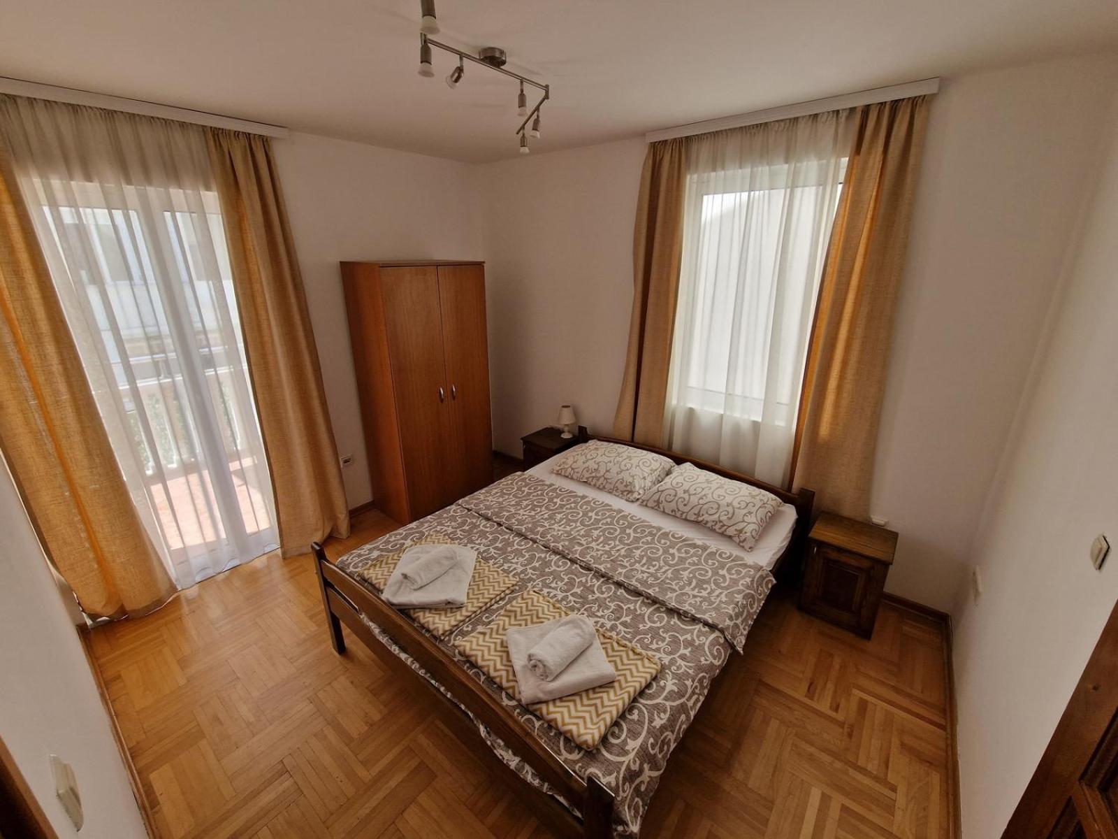 AquaDoria GRAND apartment - free private parking view 3