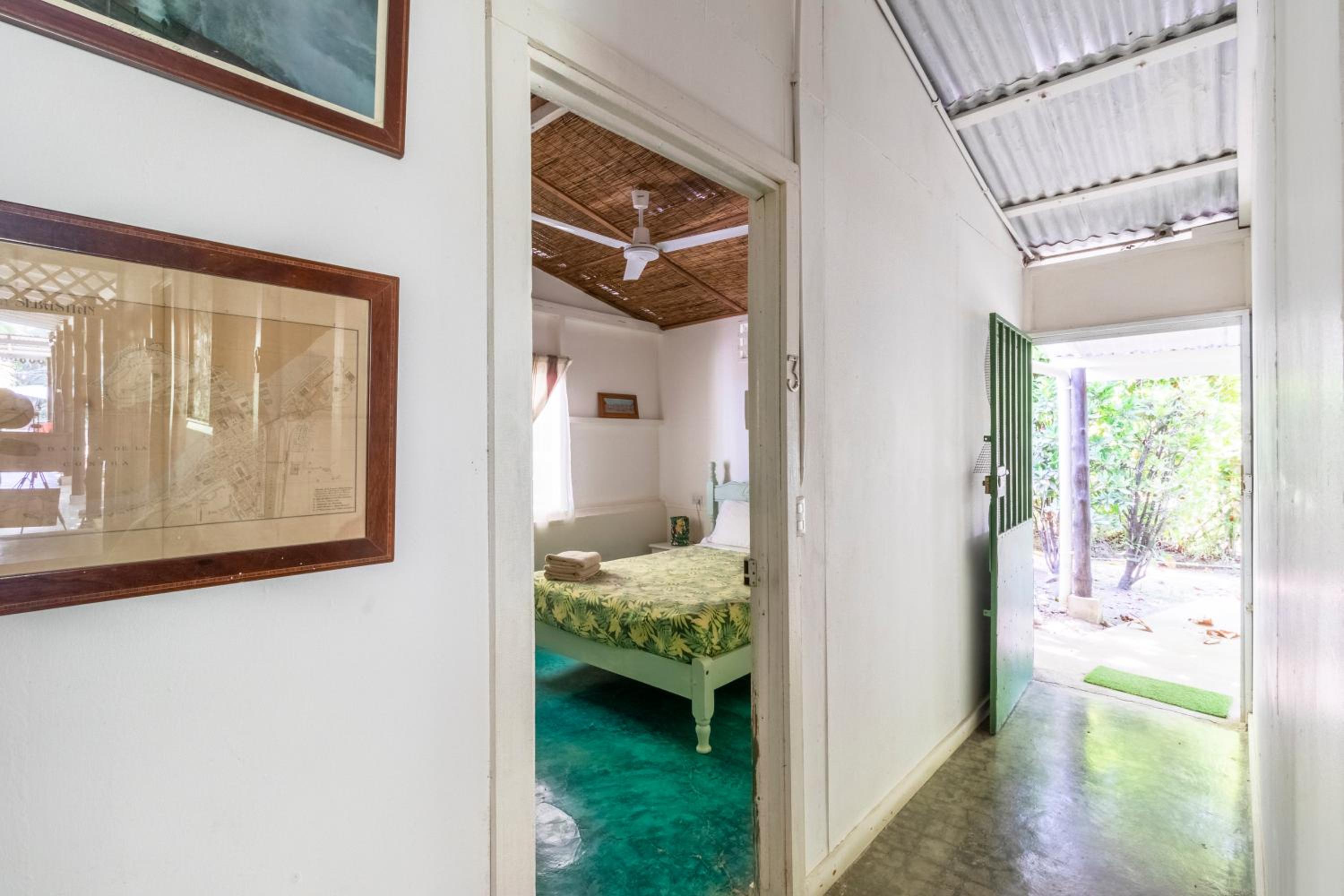 Bajo el Arbol B&B