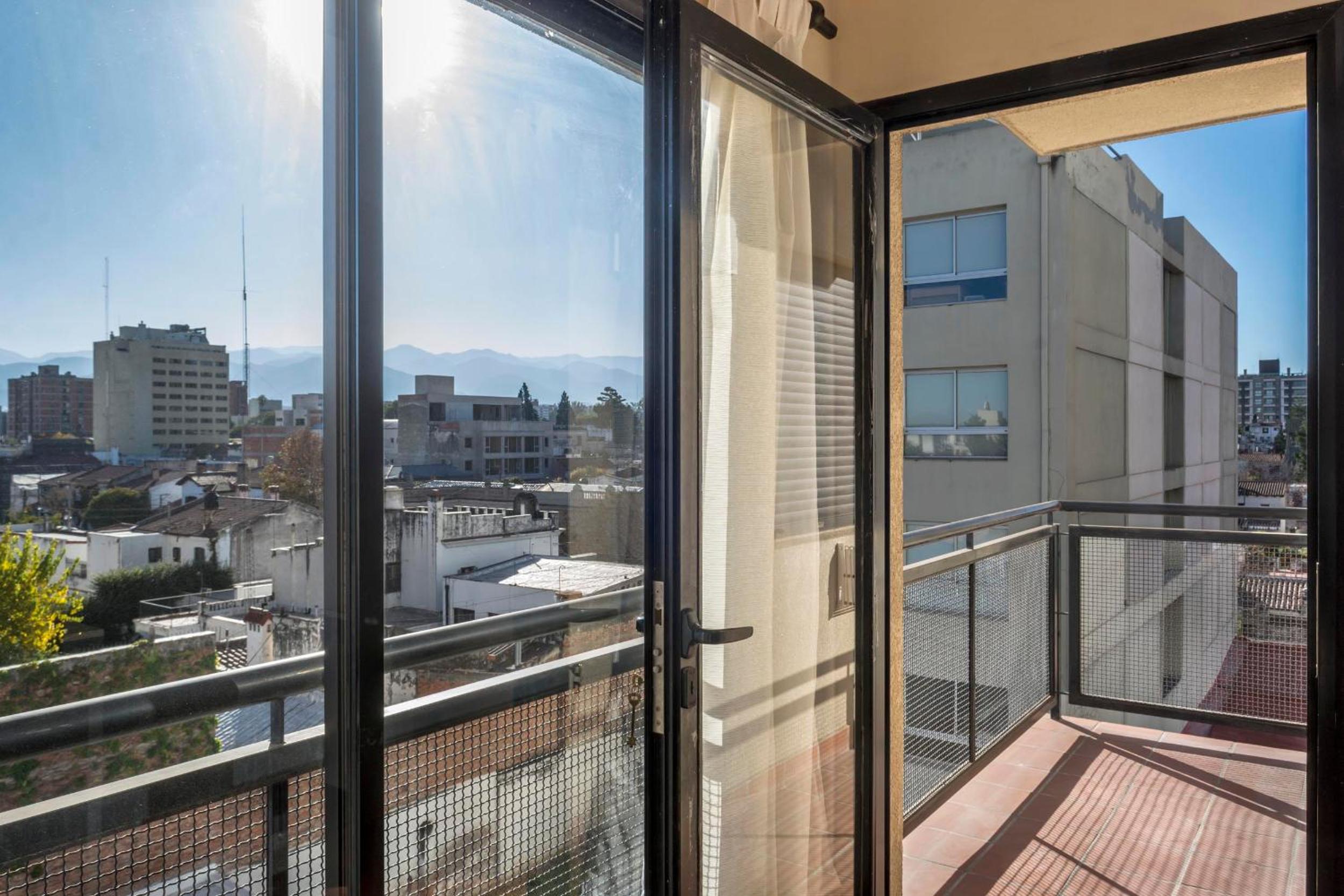 Departamento céntrico en la Ciudad de Salta, a 5 cuadras de la plaza principal