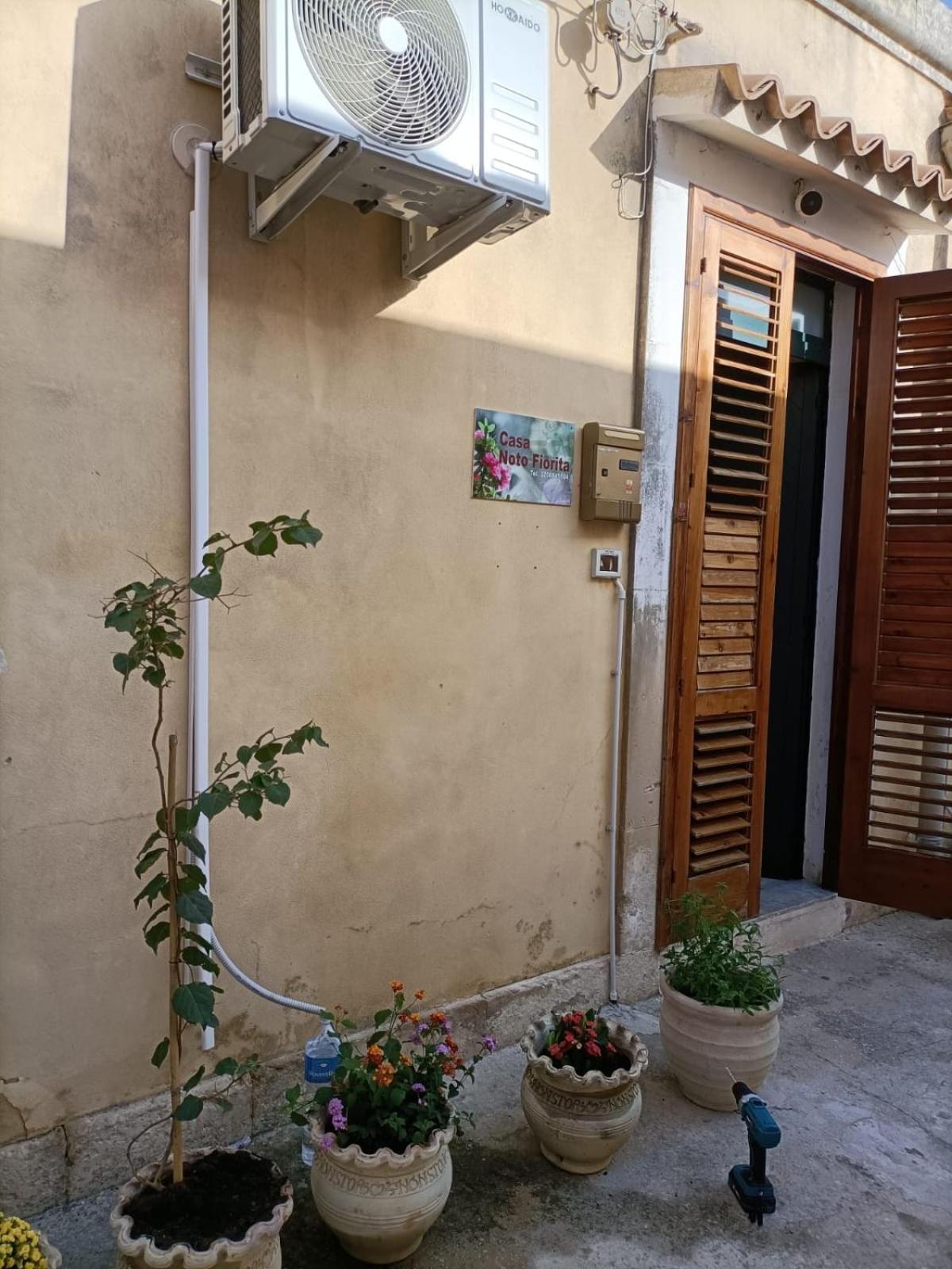 Casa Noto Fiorita photo 2