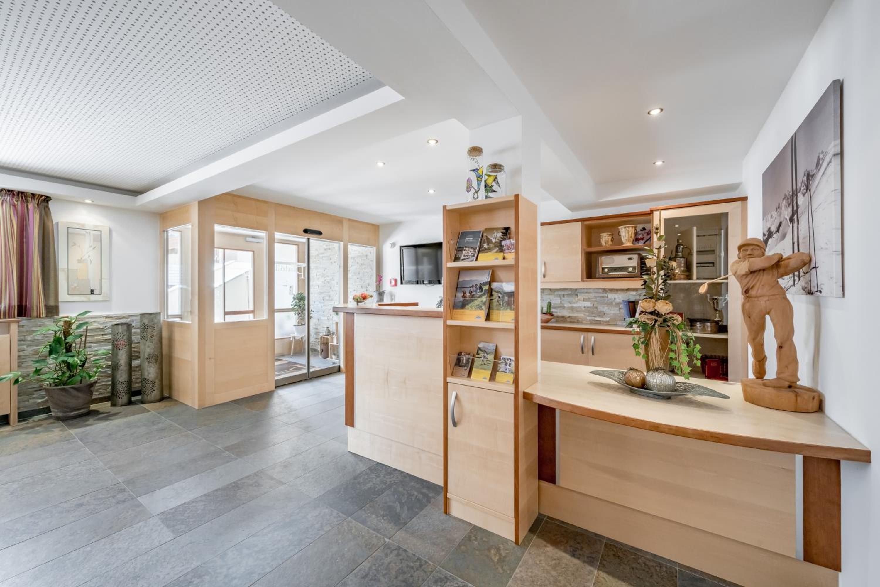 Platöll Homes view 5