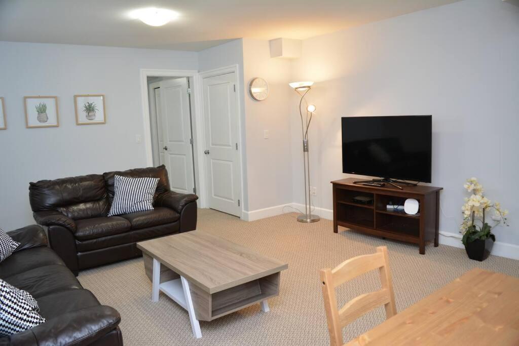 Beautiful 2 bedroom place in Surrey/Langley