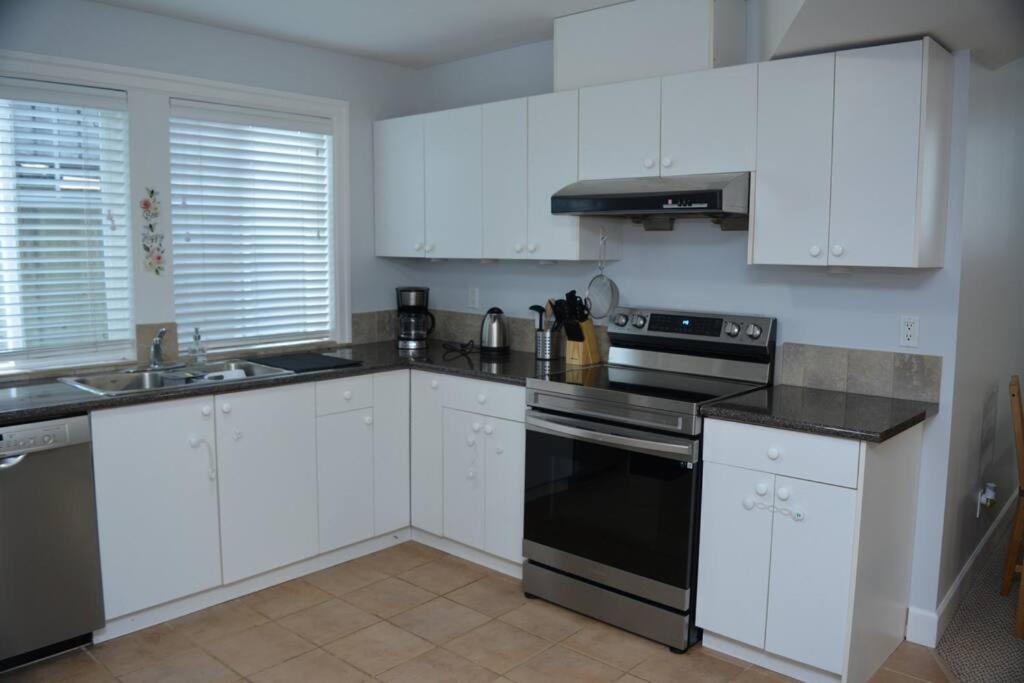 Beautiful 2 bedroom place in Surrey/Langley