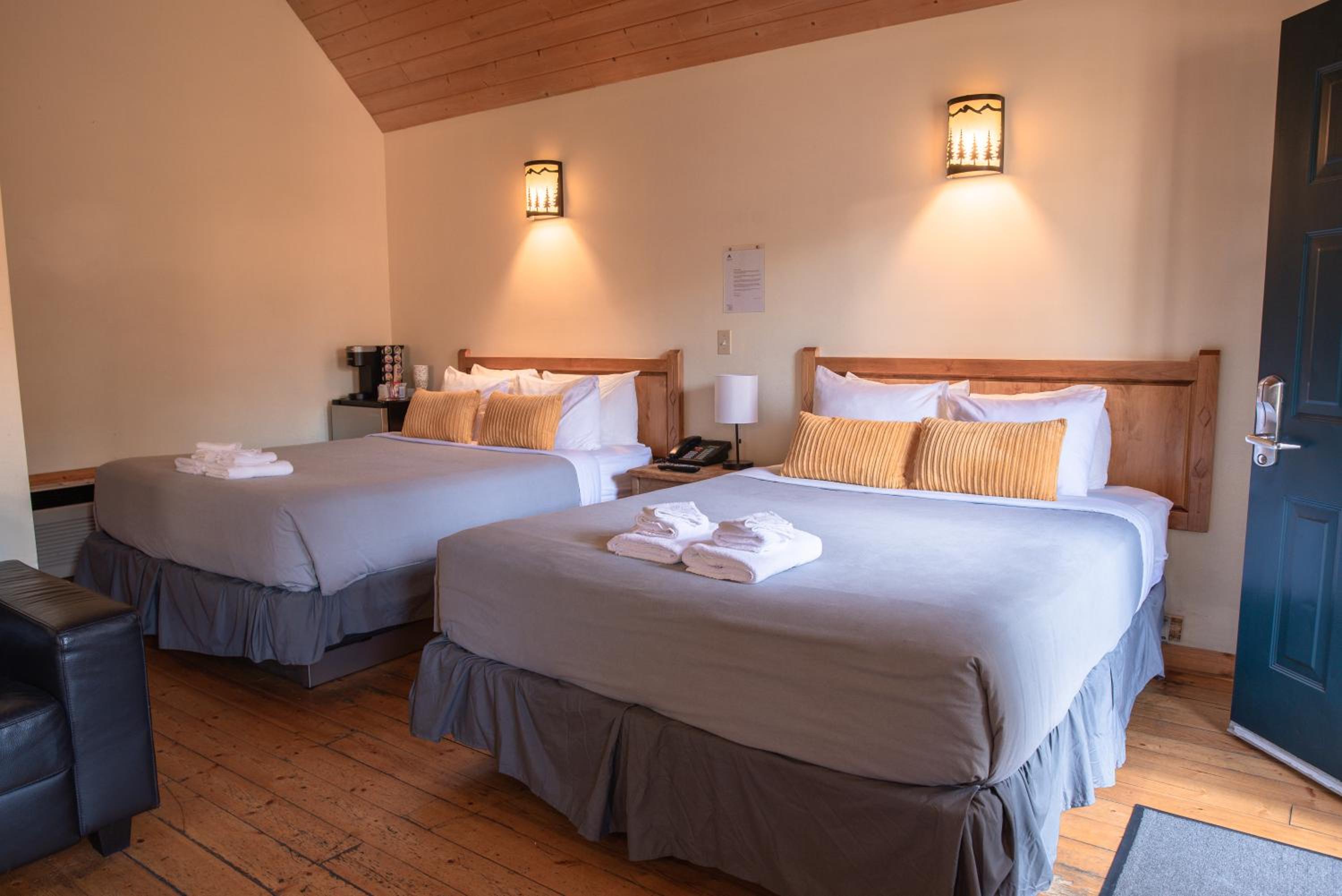 HI Banff Alpine Centre - Hostel