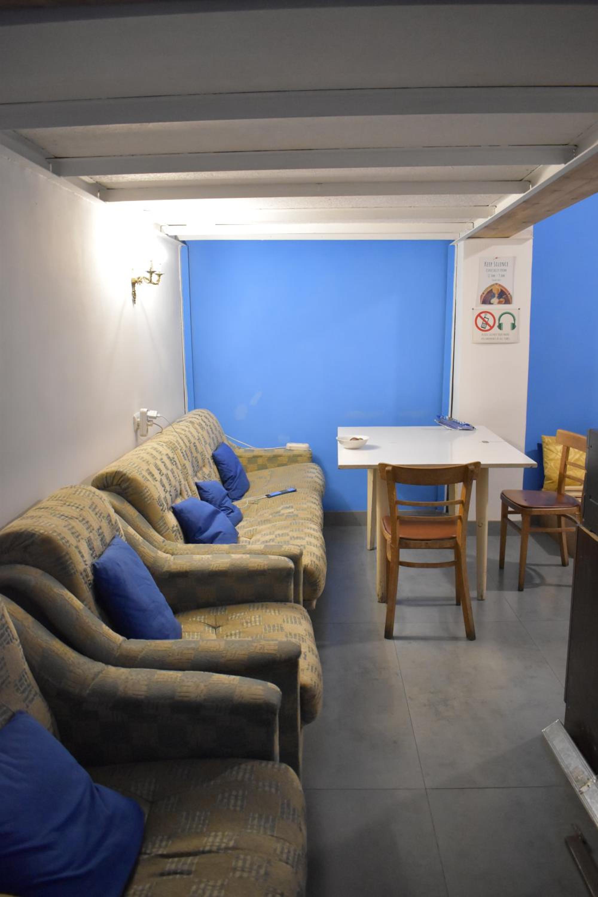 SLEEP STUDIO Hostel