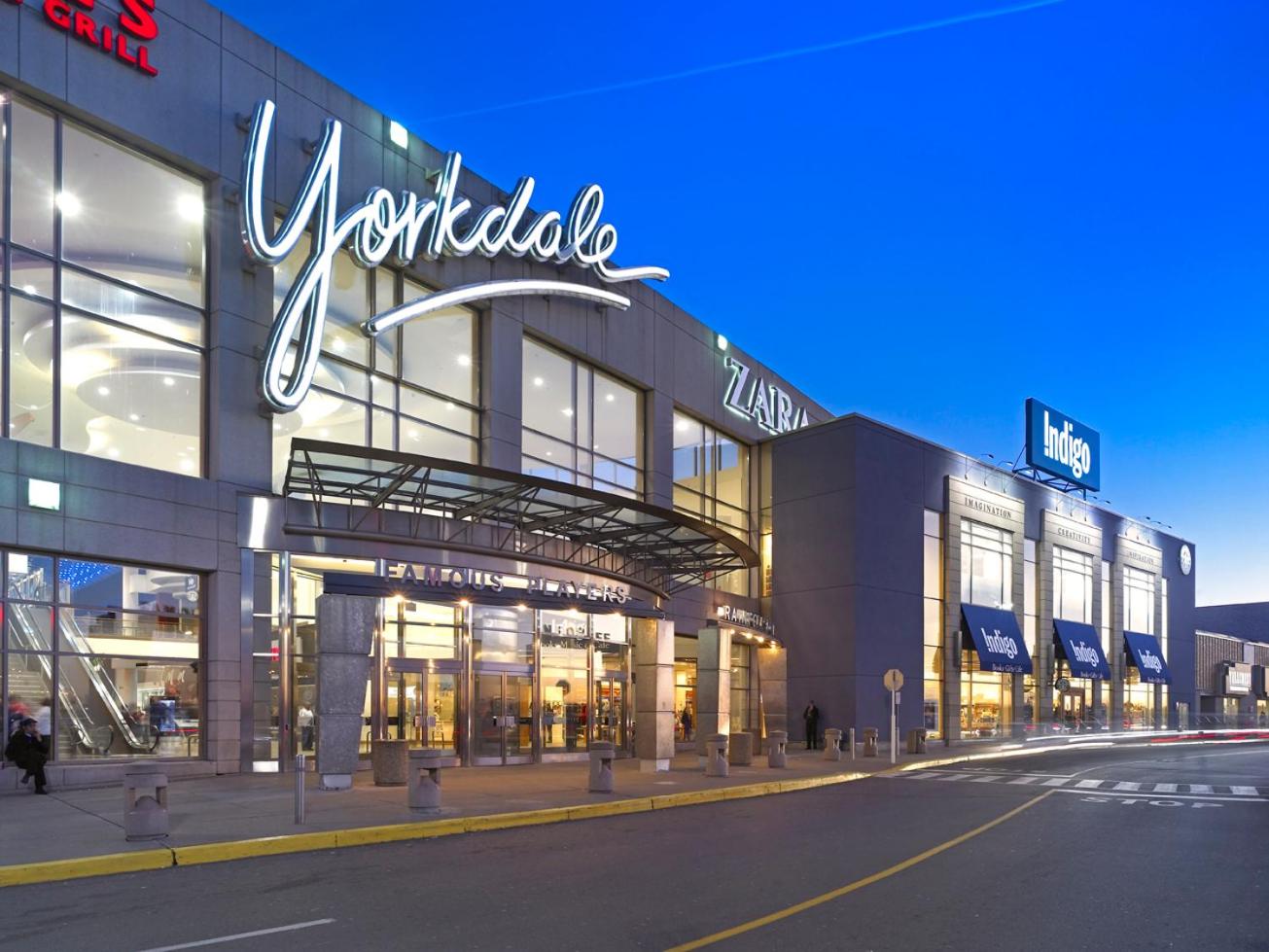 Beautiful Townhouse Near Yorkdale Mall, Wilson Subway