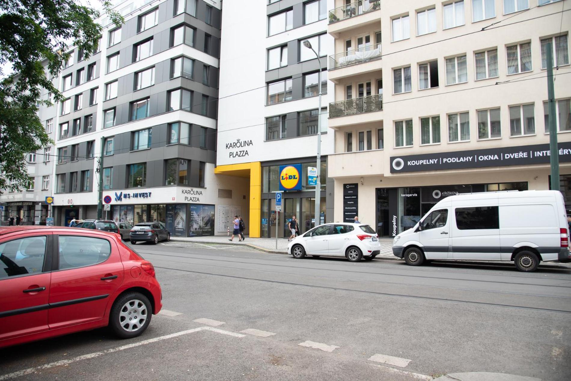 Modern apartment with garage parking