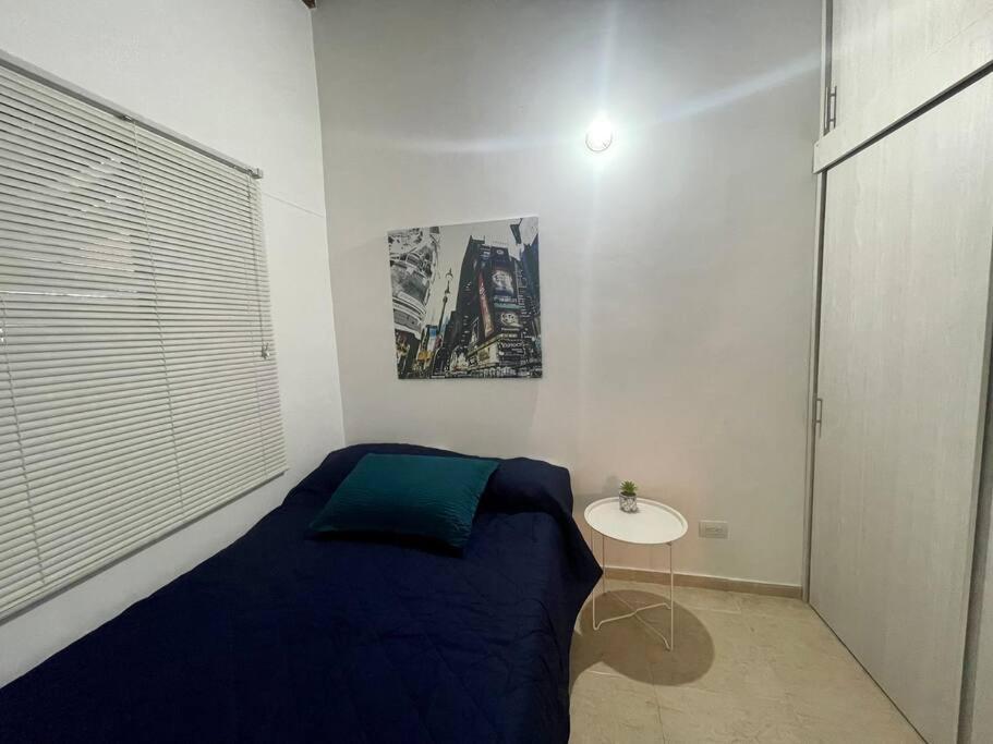 Bright apt near Unicentro 300 MB Wi-Fi, 2Bedroom