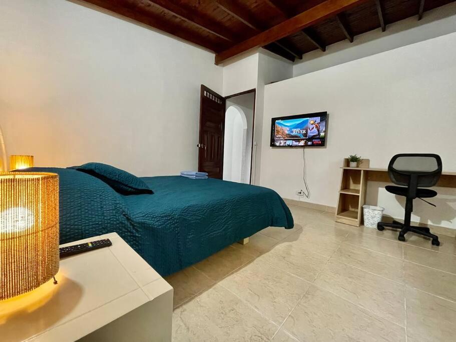 Bright apt near Unicentro 300 MB Wi-Fi, 2Bedroom