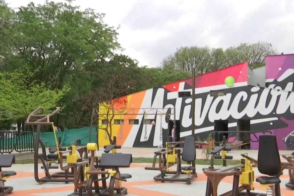 Bright apt near Unicentro 300 MB Wi-Fi, 2Bedroom