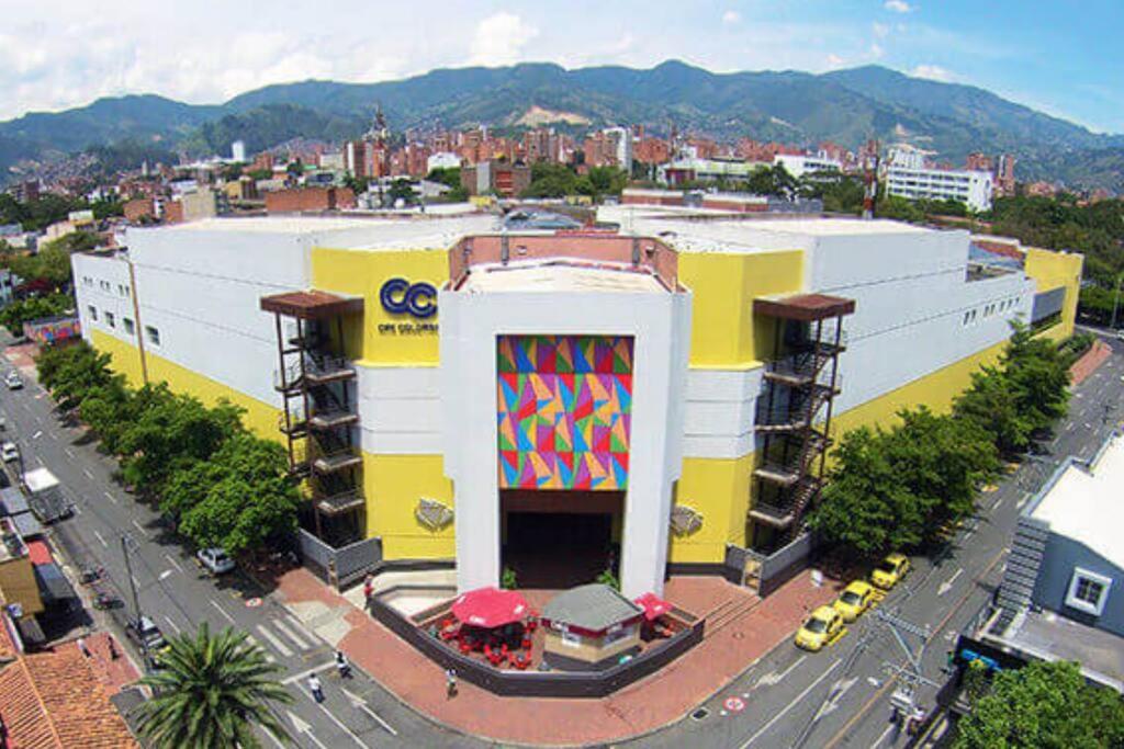 Bright apt near Unicentro 300 MB Wi-Fi, 2Bedroom
