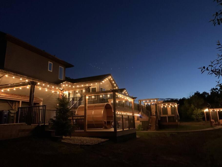Dragonfly Inn Walkout Suites