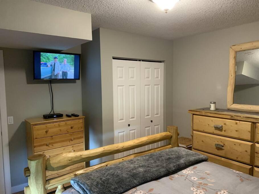 Dragonfly Inn Walkout Suites