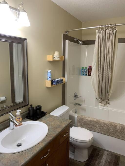 Dragonfly Inn Walkout Suites