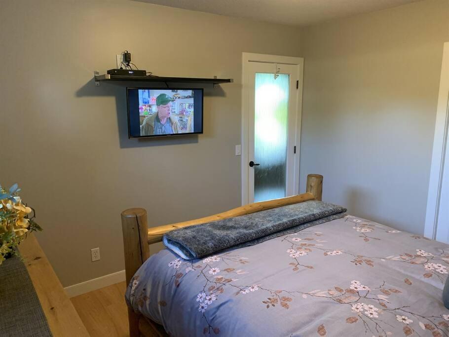 Dragonfly Inn Walkout Suites
