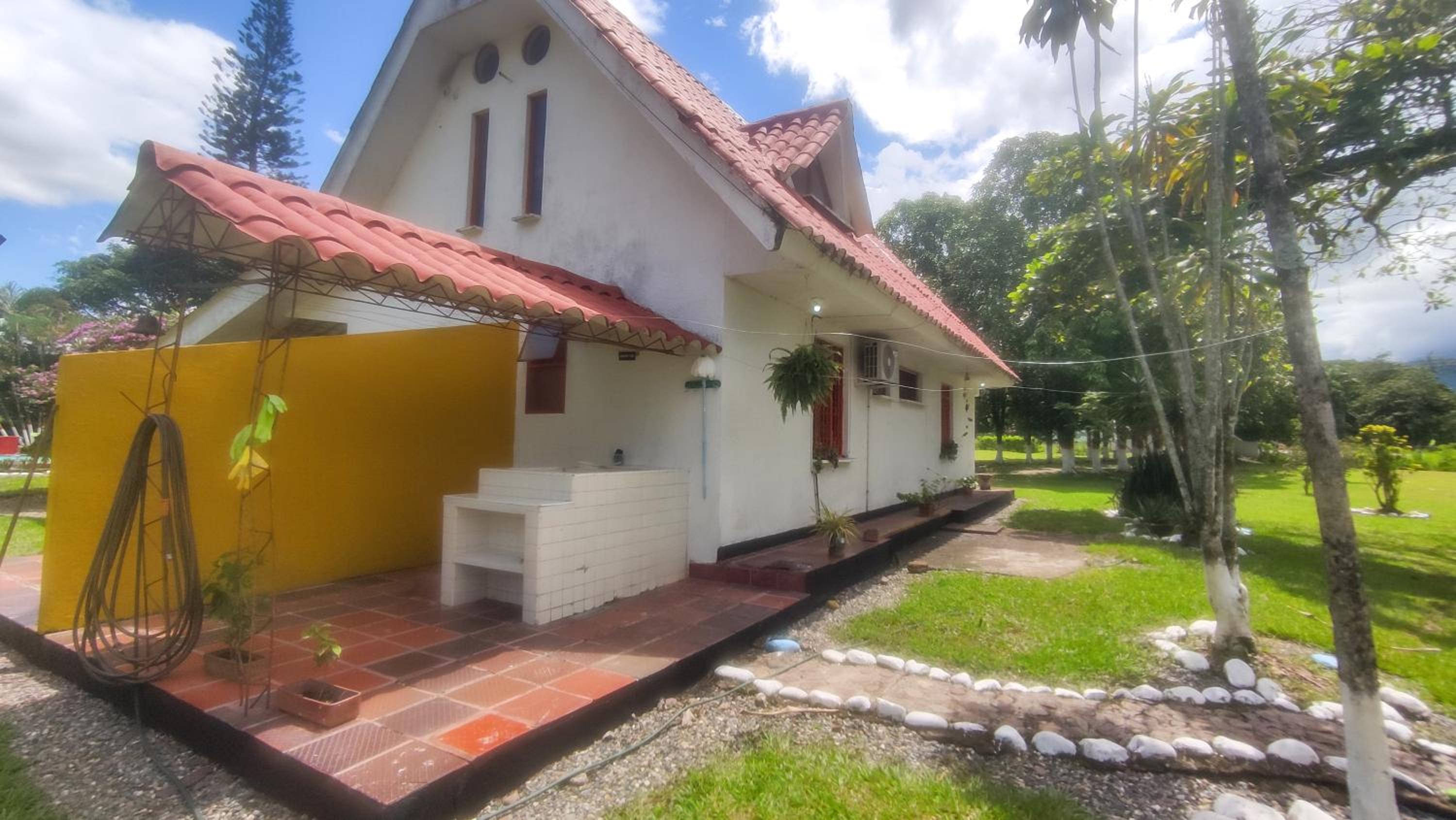 Finca Turistica Rural El Descanso, privada Restrepo, Meta - Colombia