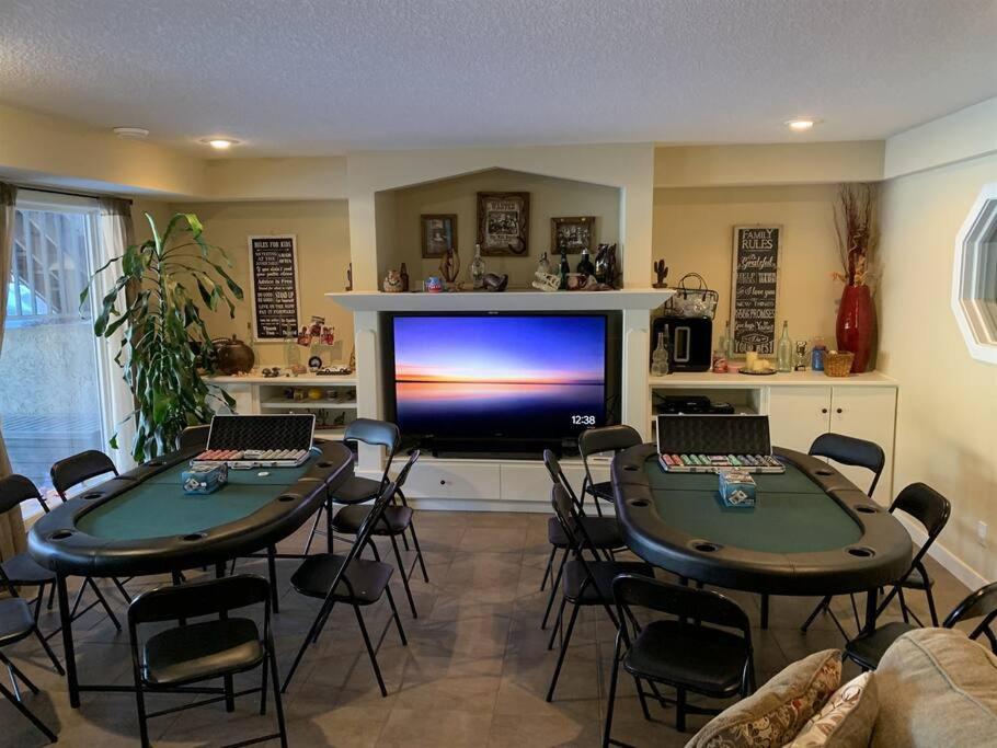 Dragonfly Inn Walkout Suites